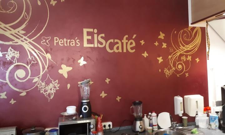 Petra's Eiscafé